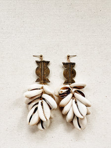 Mote Cowrie Cluster Earrings II