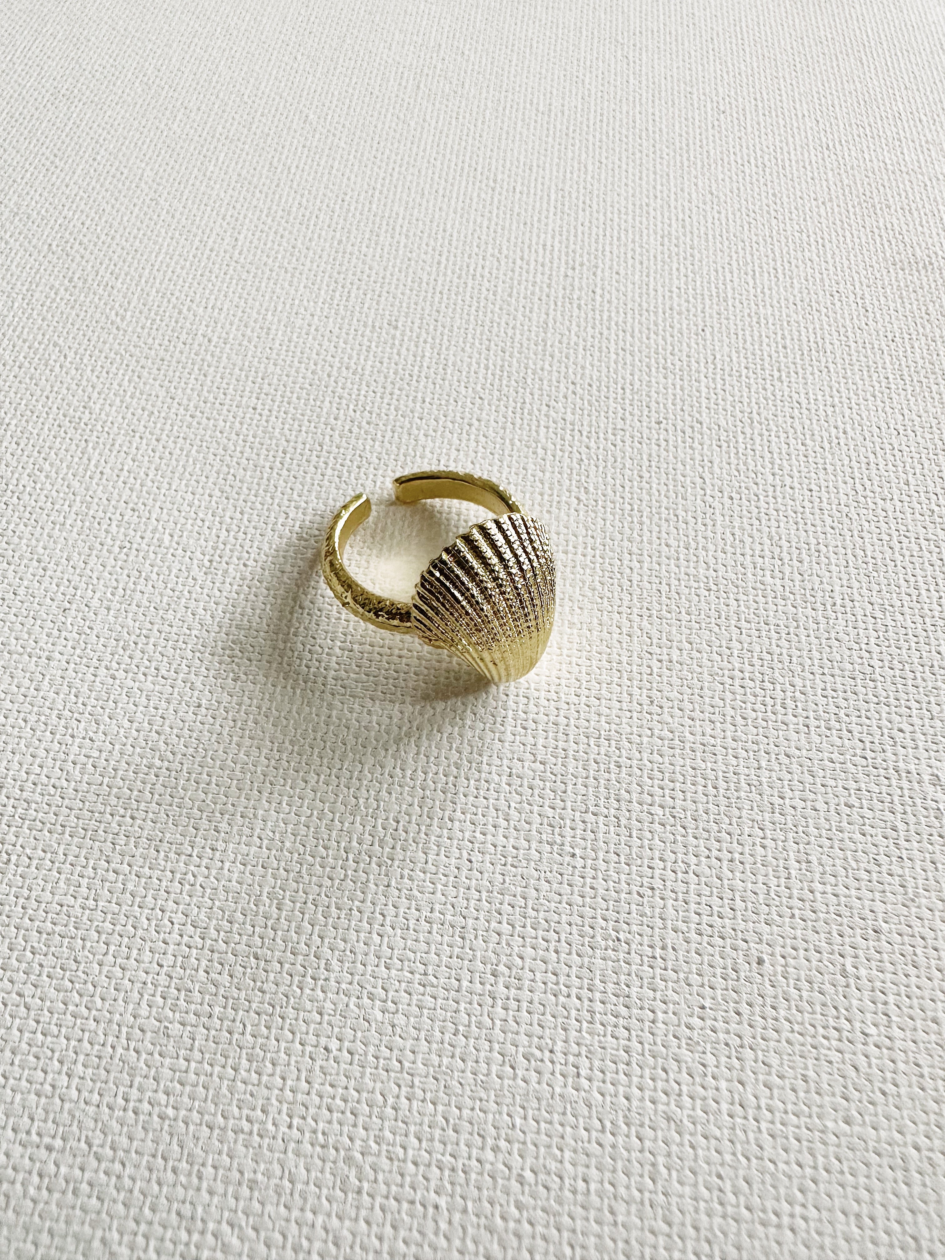 Divine Cockle Shell Ring