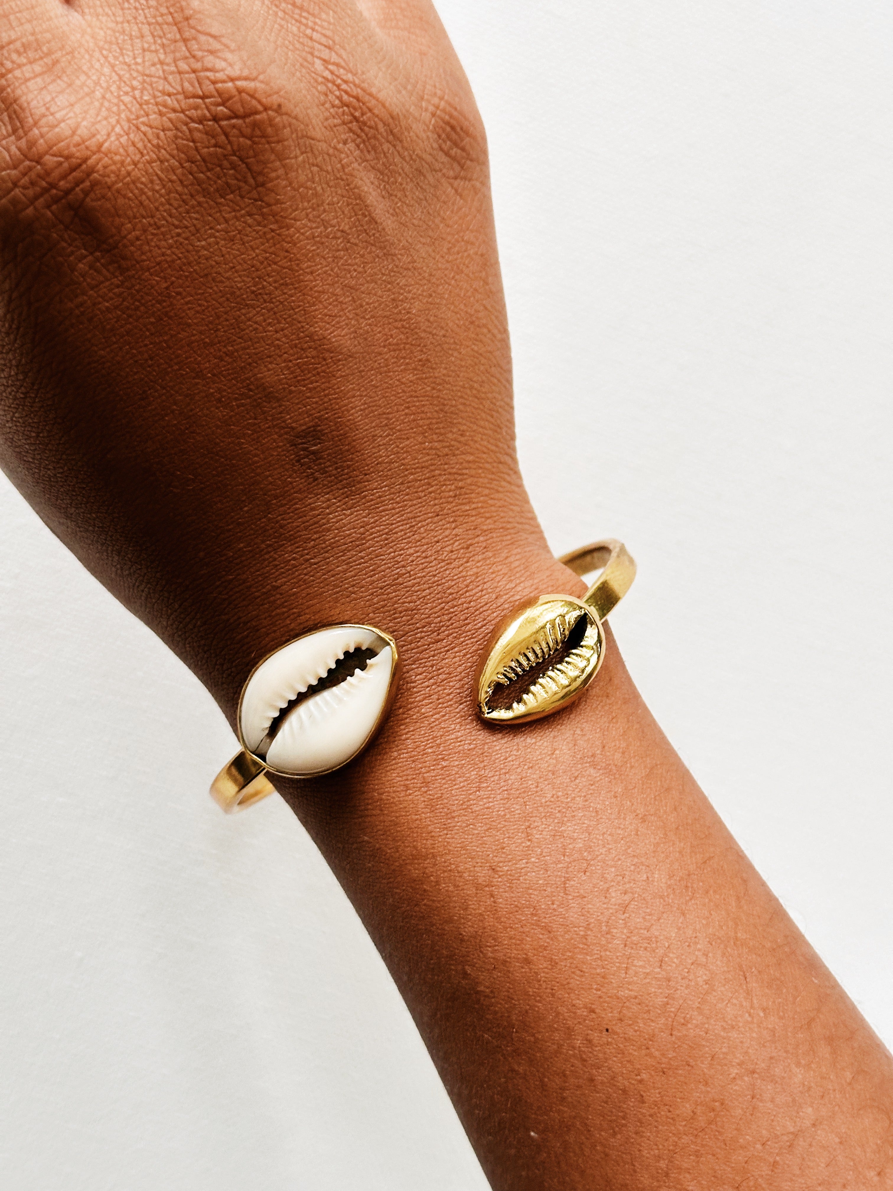 Mote Cowrie Cuff