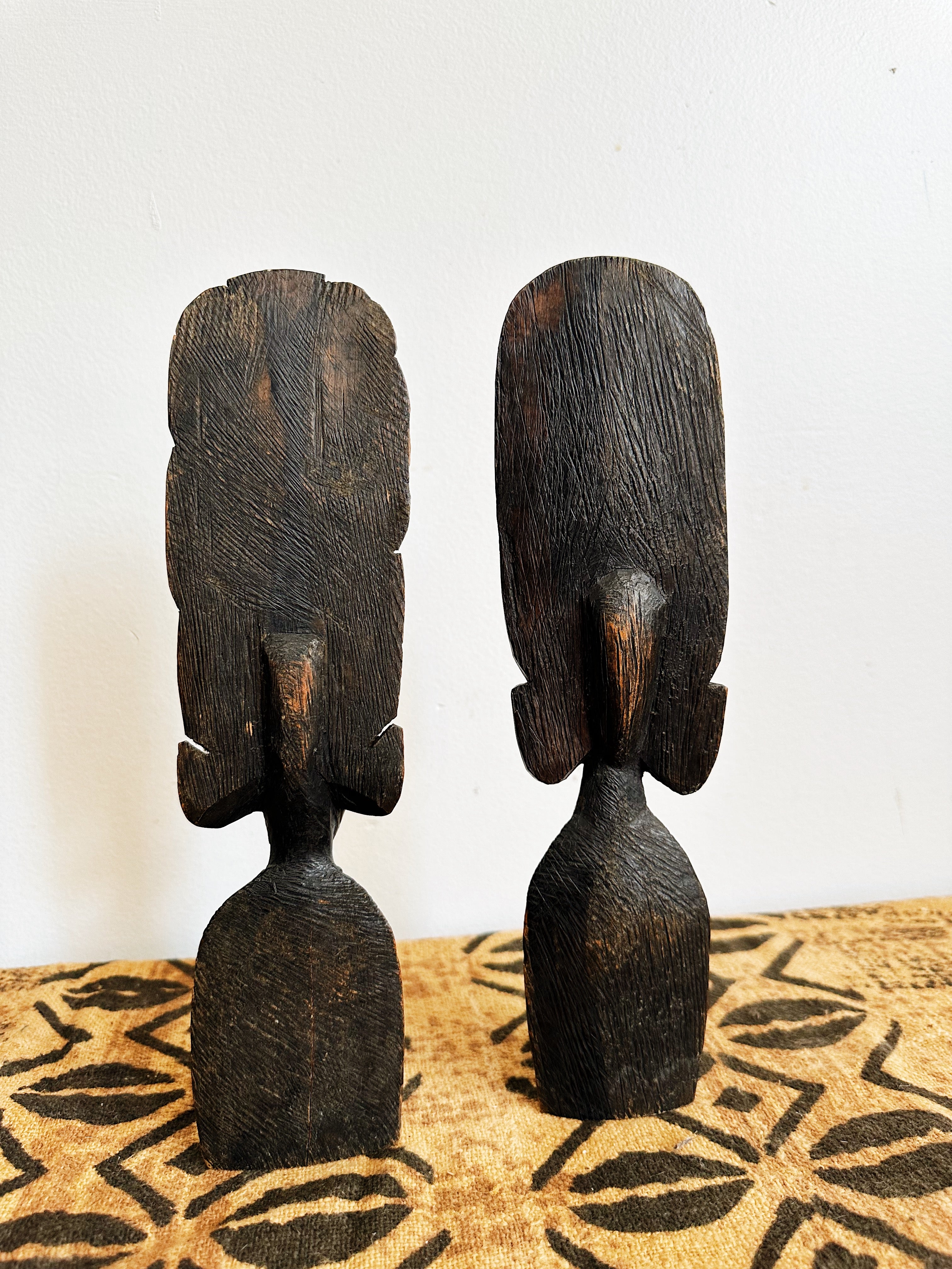 Retro Afro Crown Statues