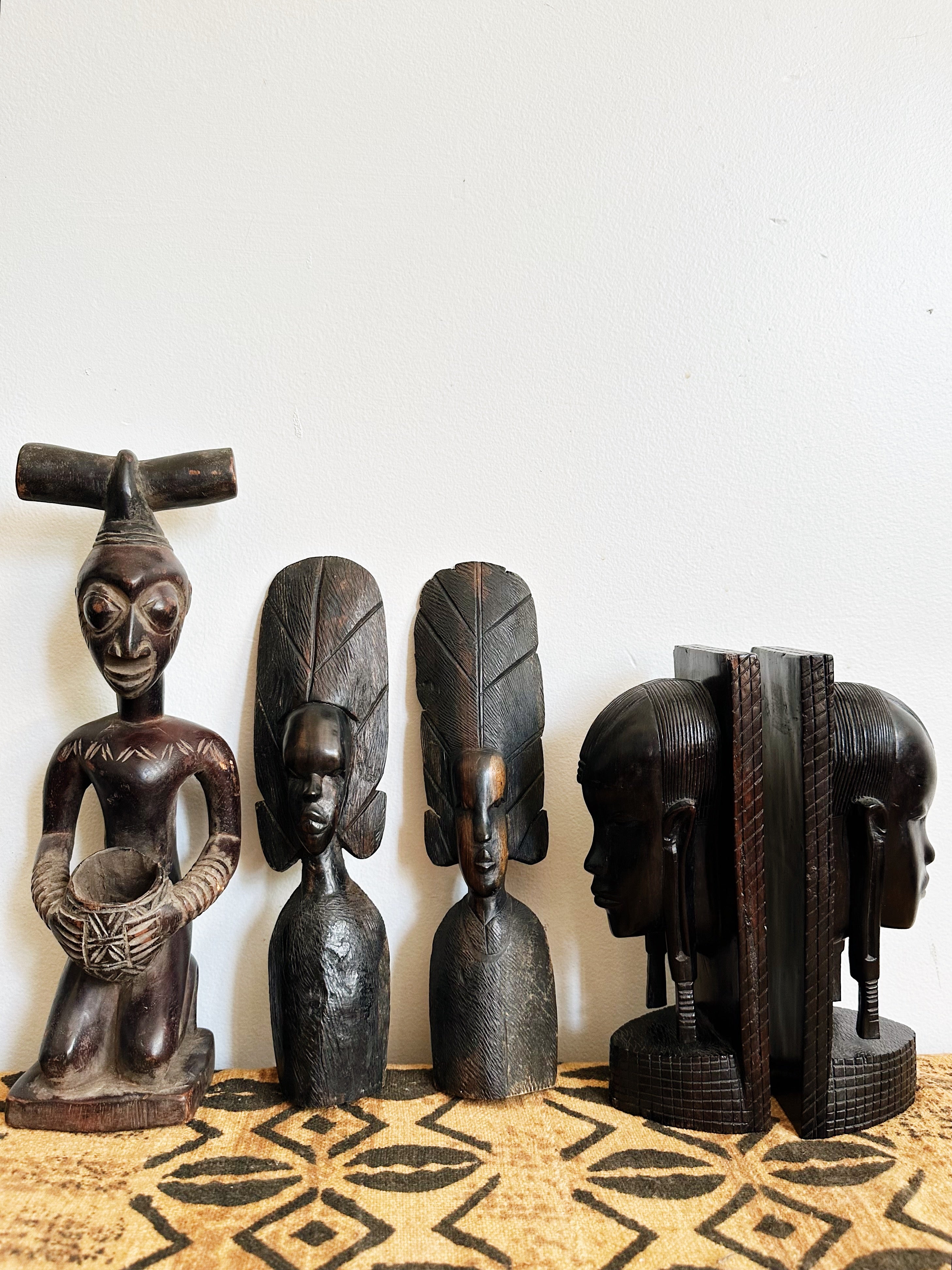 Retro Afro Crown Statues