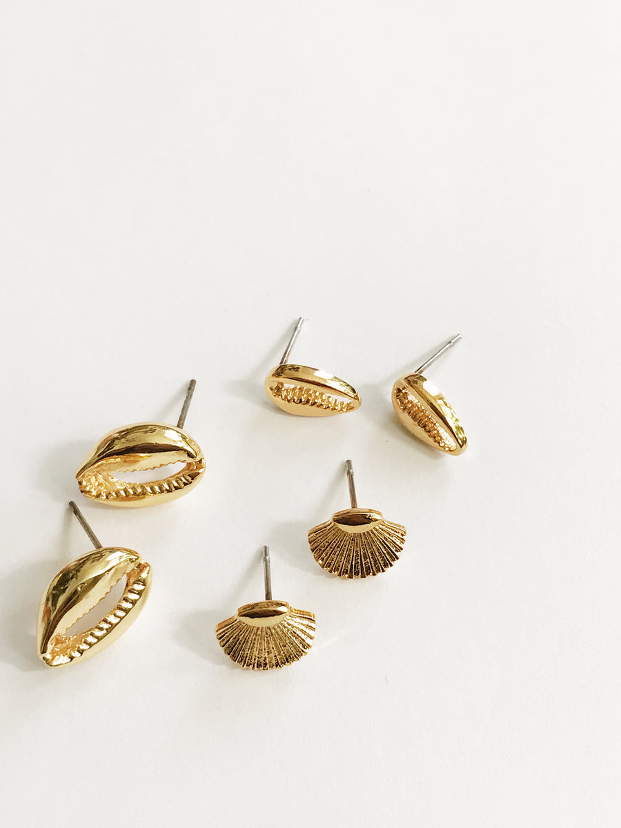Tiny Cowrie Shell Studs – Afrohemien.com