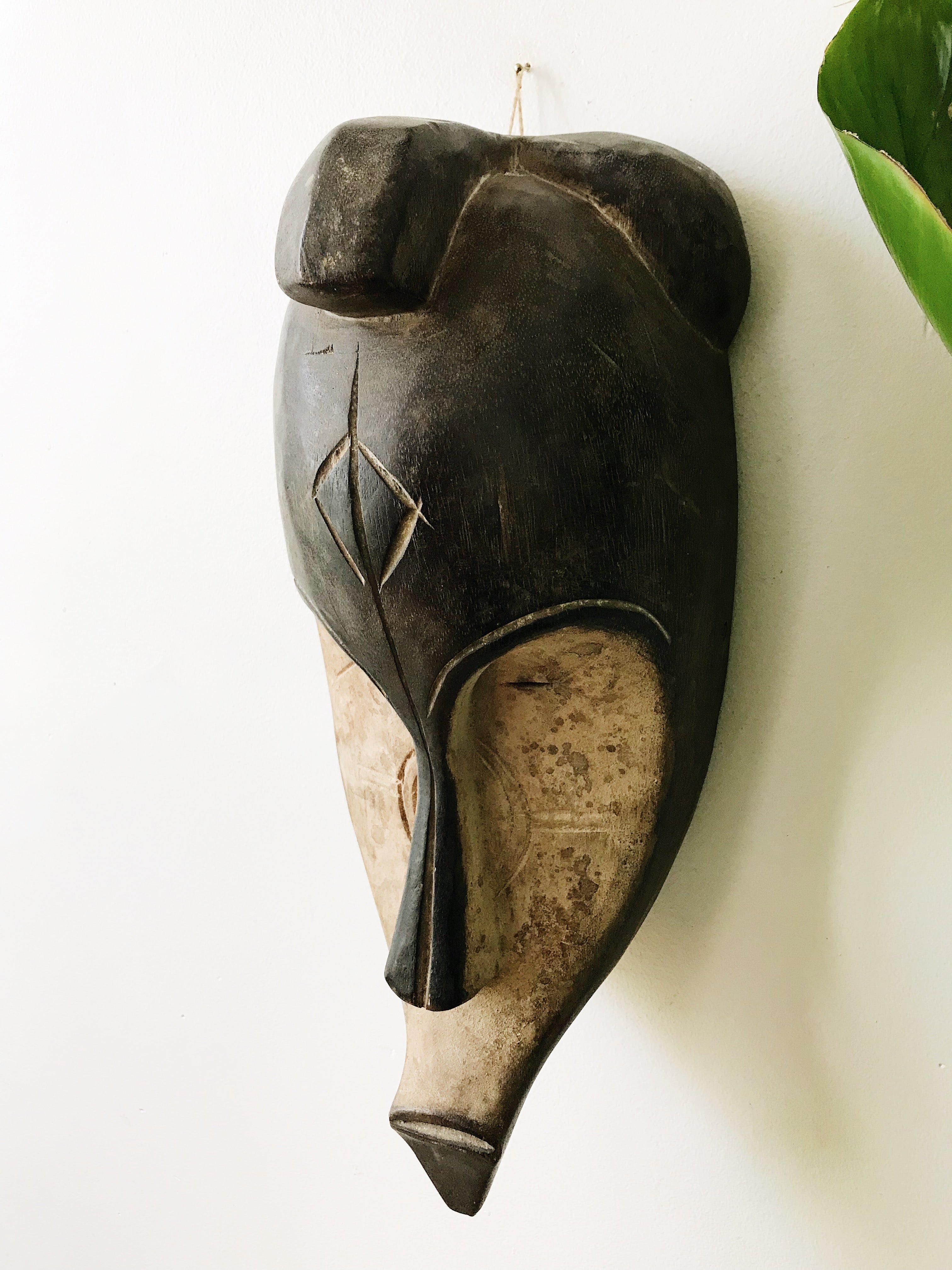 Long Gabonese Fang Mask// Two Tone